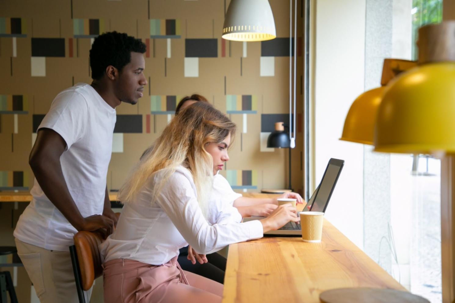 Interaktive Lernumgebung mit modernen Analysewerkzeugen